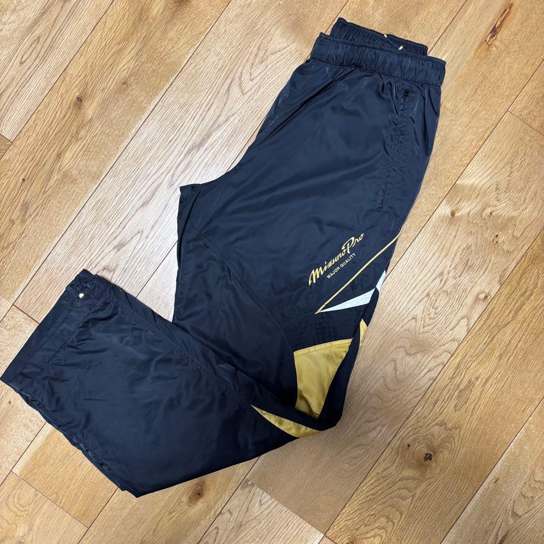 ミズノプロ mizuno proウインドブレーカー　O （XL）サイズ 黒×金