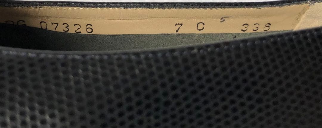 Salvatore Ferragamoサルヴァトーレフェラガモ★ヴァラリボン7C