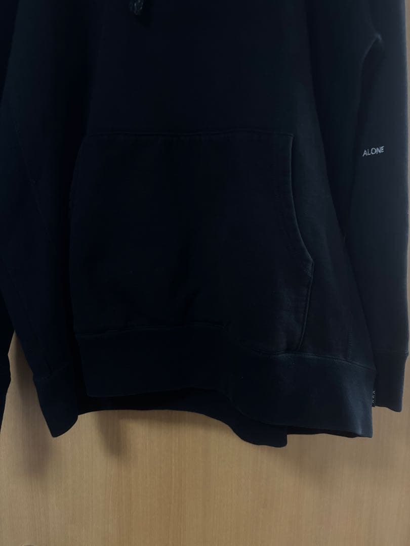 【即完売モデル】ゴッドセレクション　センター刺繍ロゴ入りパーカー　Ｌサイズ