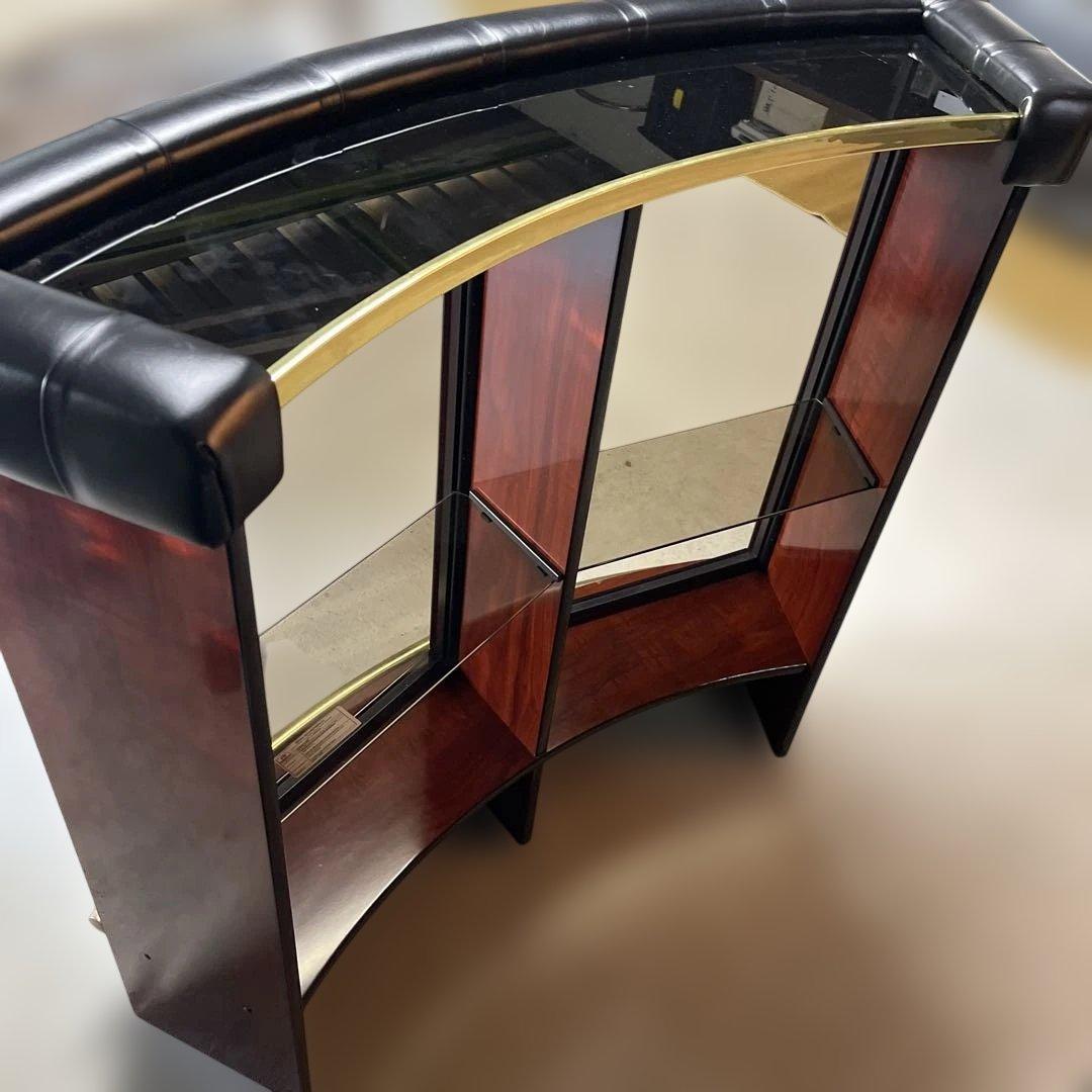 カーブ型木製ショーケース