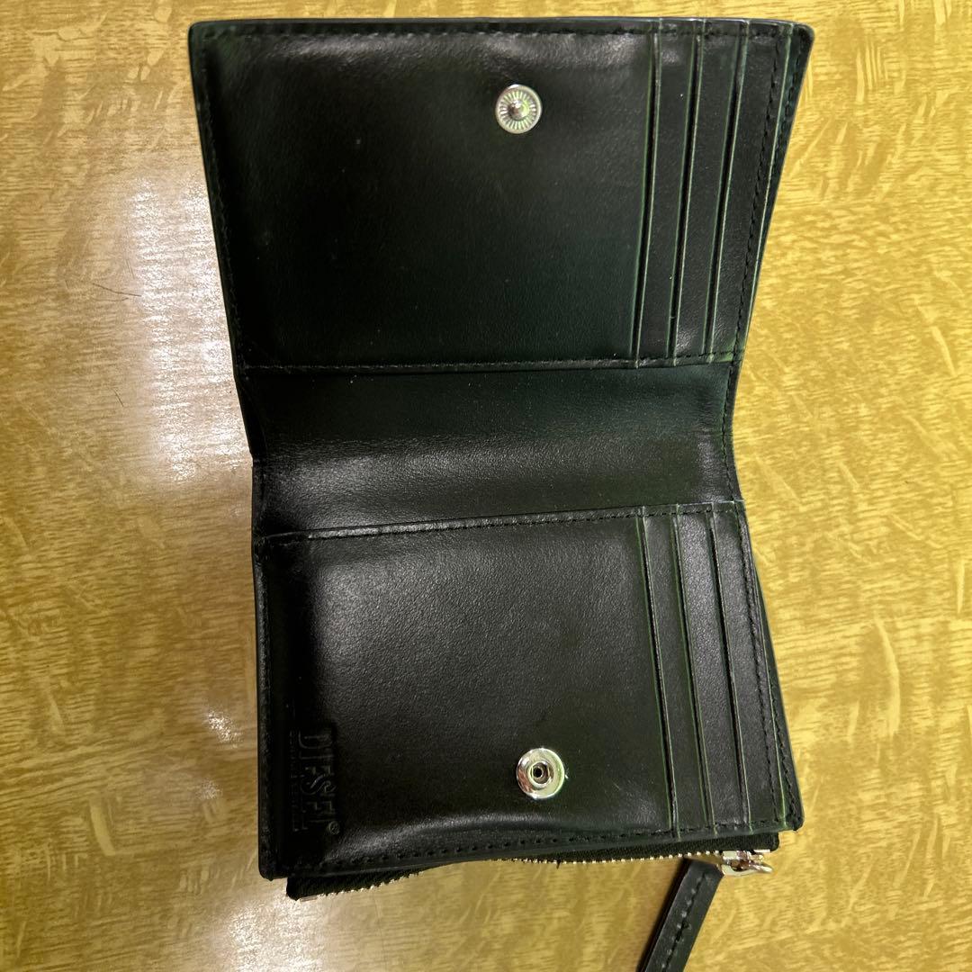dieselブラック 二つ折り財布 ロゴ入り