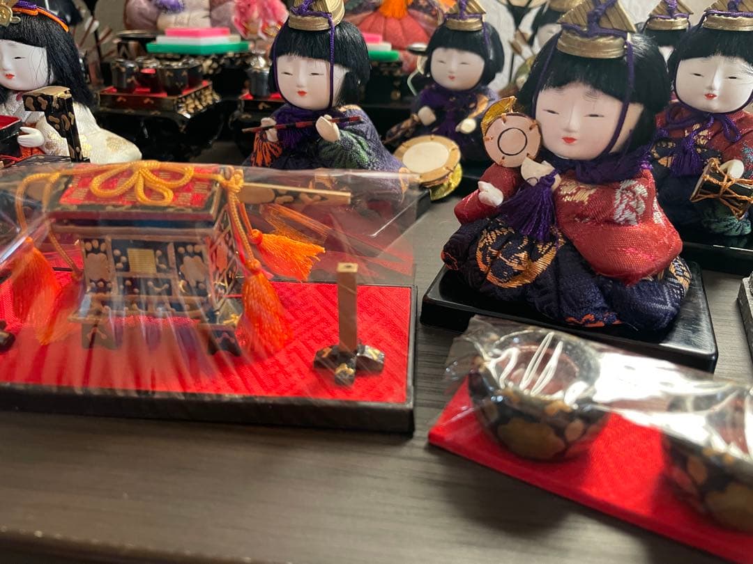 アンティーク木目込十五人飾り　コンパクトサイズ雛人形　清峯作