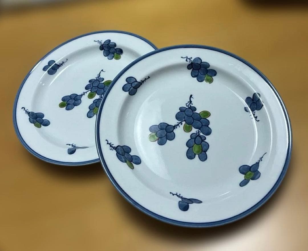 源右衛門　染錦葡萄絵中皿２枚