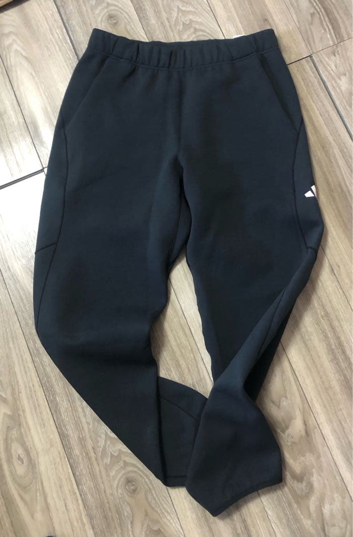 adidas ZNE japan レギュラーフィット　フルレングスパンツ