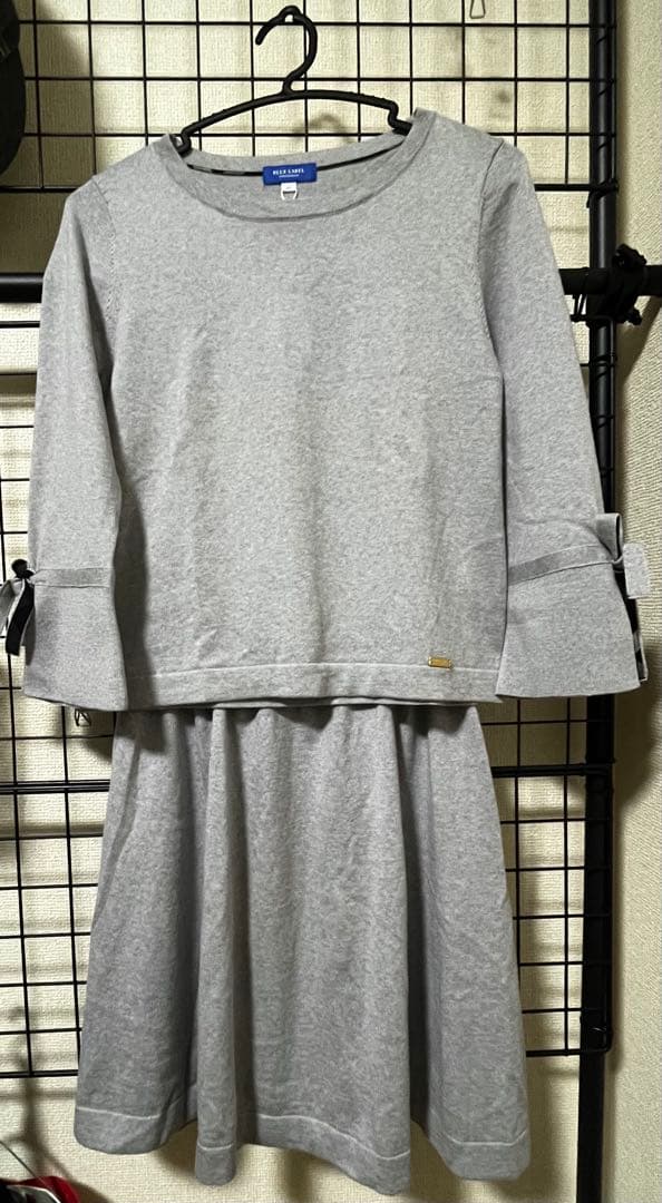 BLUE LABEL CRESTBRIDGE ライトグレー　ニットセットアップ