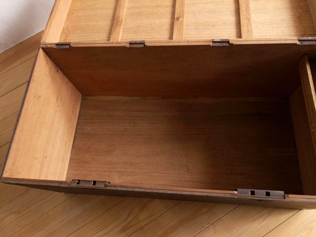 大きめ木箱　真鍮　収納箱　幅約98㎝ ディスプレイ　古道具　古家具　アンティーク