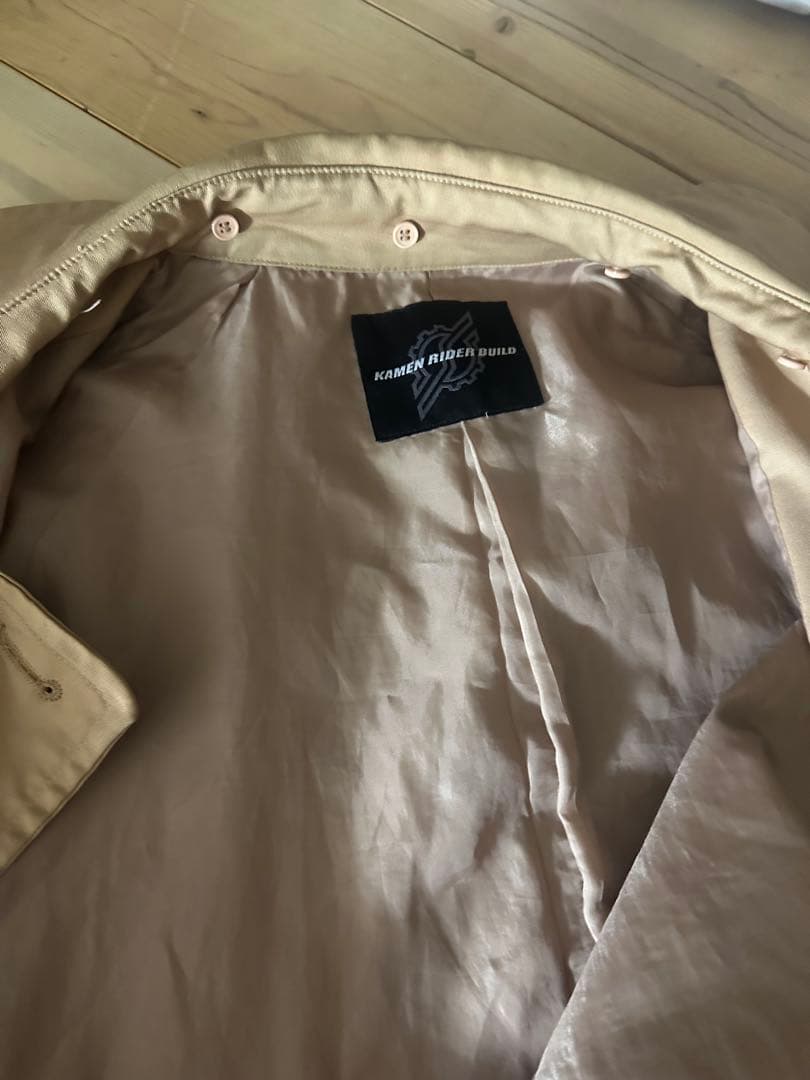 プレミアムバンダイ　仮面ライダービルド 桐生戦兎　トレンチコート　Mサイズ