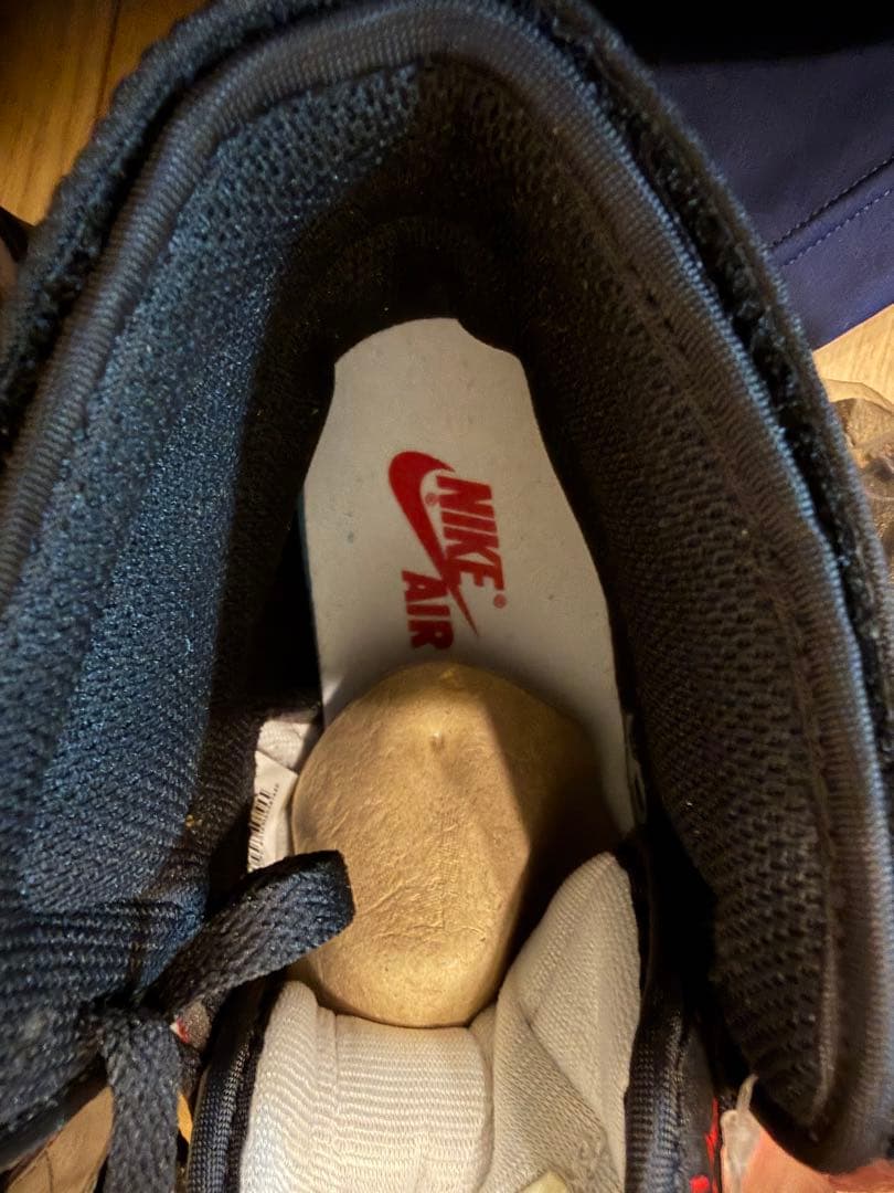 Travis Scott × Nike Air Jordan 1 ダークモカ