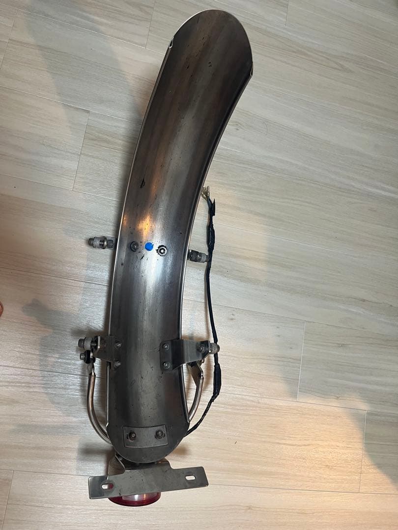 SR400リアフェンダー　wnテールランプ付きナンバーステー付き