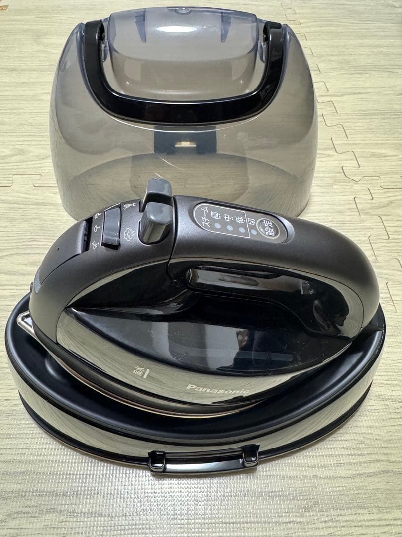 【ほぼ未使用品】 特別価格NI-WL708 コードレススチームアイロン