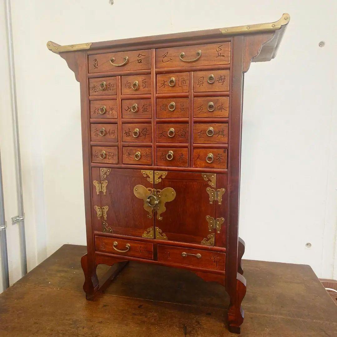 u*4様 アジアンスタイル　薬箪笥　木製収納家具　アンティーク