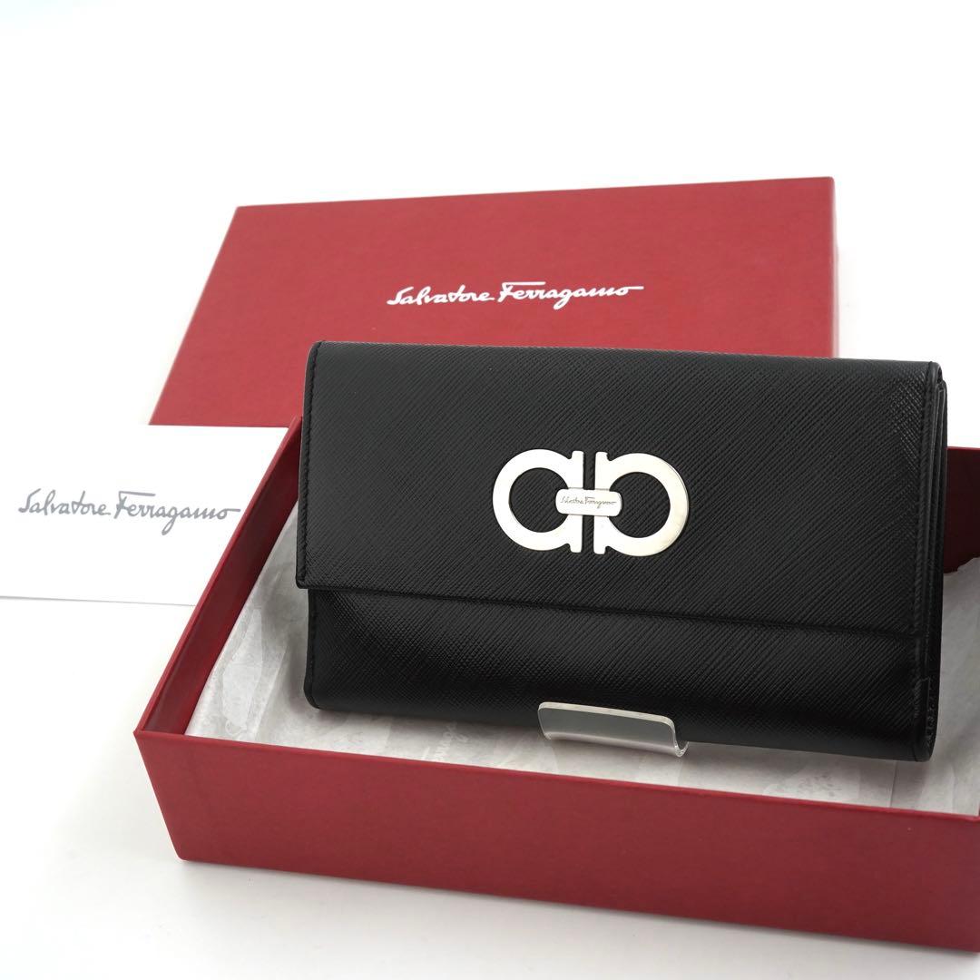 ✨未使用展示品・箱付き✨　Ferragamo 長財布　Wガンチーニ ガンチーニ