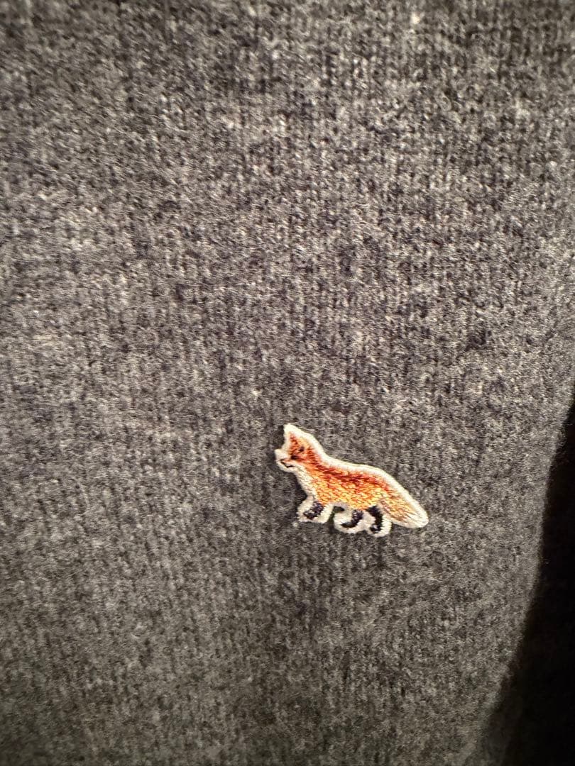 (ほぼ新品未使用)MAISON KITSUNE ウールニット　グレー