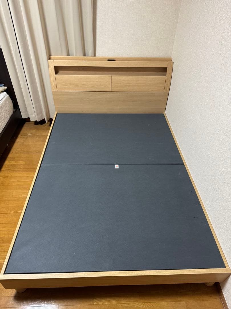 木製　ダブルベッドフレーム