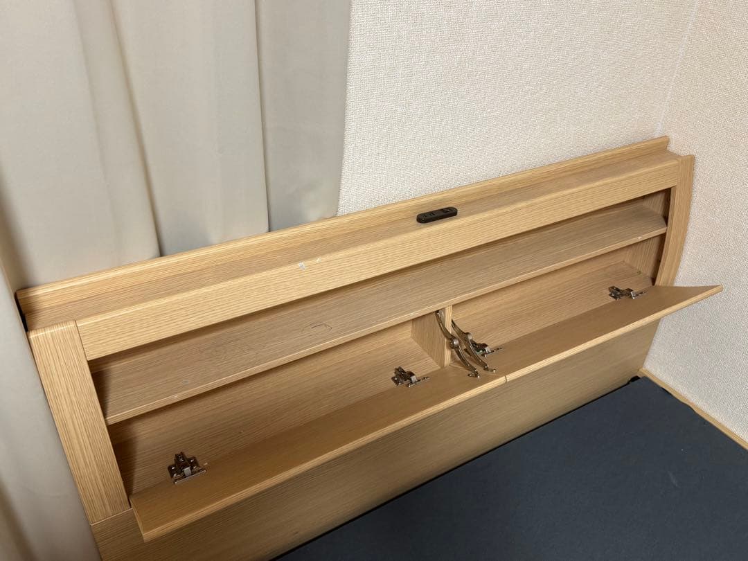 木製　ダブルベッドフレーム