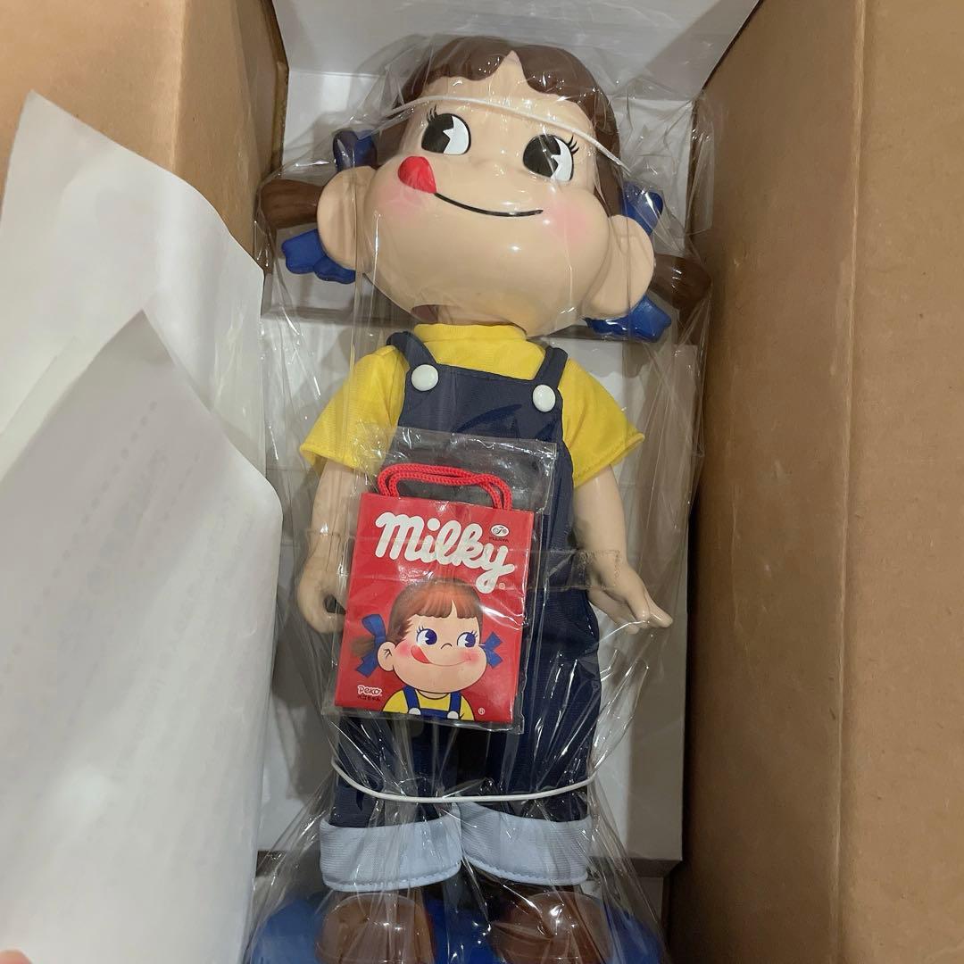 新品未使用　ペコちゃん　首ふり人形　Milky版