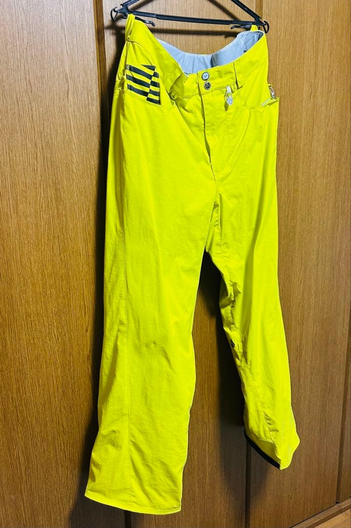 ✨スノボウェア✨メンズ　上下　セット　アナログ ＋ ボルコム バートン