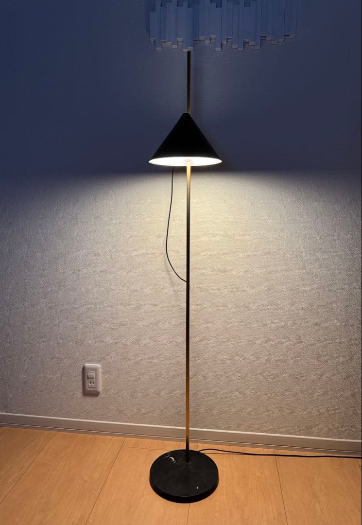 louis poulsen ルイスポールセン Yuh フロア (真鍮/ブラック)