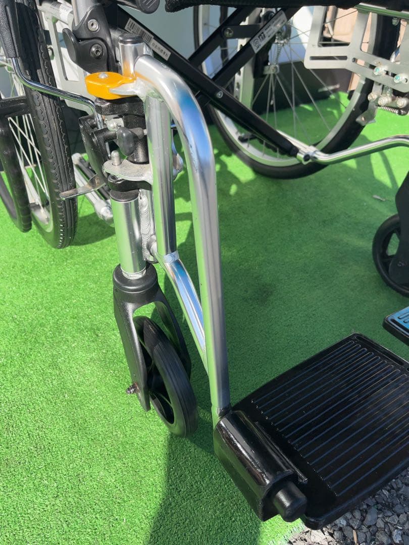 MIKI 自走用車椅子 myu4-22