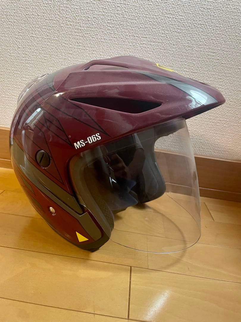 ヒ*ロ様 数量限定　抽選販売のレア品　A12 ガンダム　シャア専用ヘルメットXL