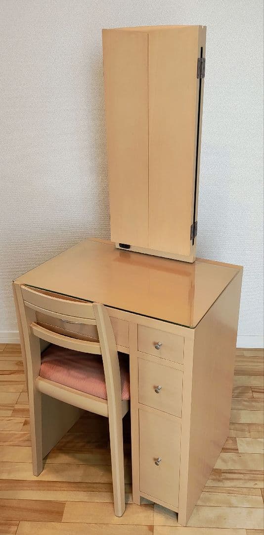 ドレッサー　椅子　天板クリアガラス付き　コンセント付き