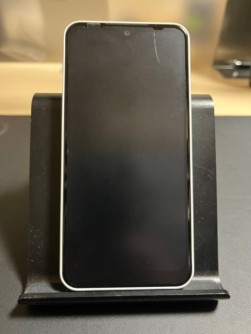 docomo arrows F-51B 白色 スマートフォン本体