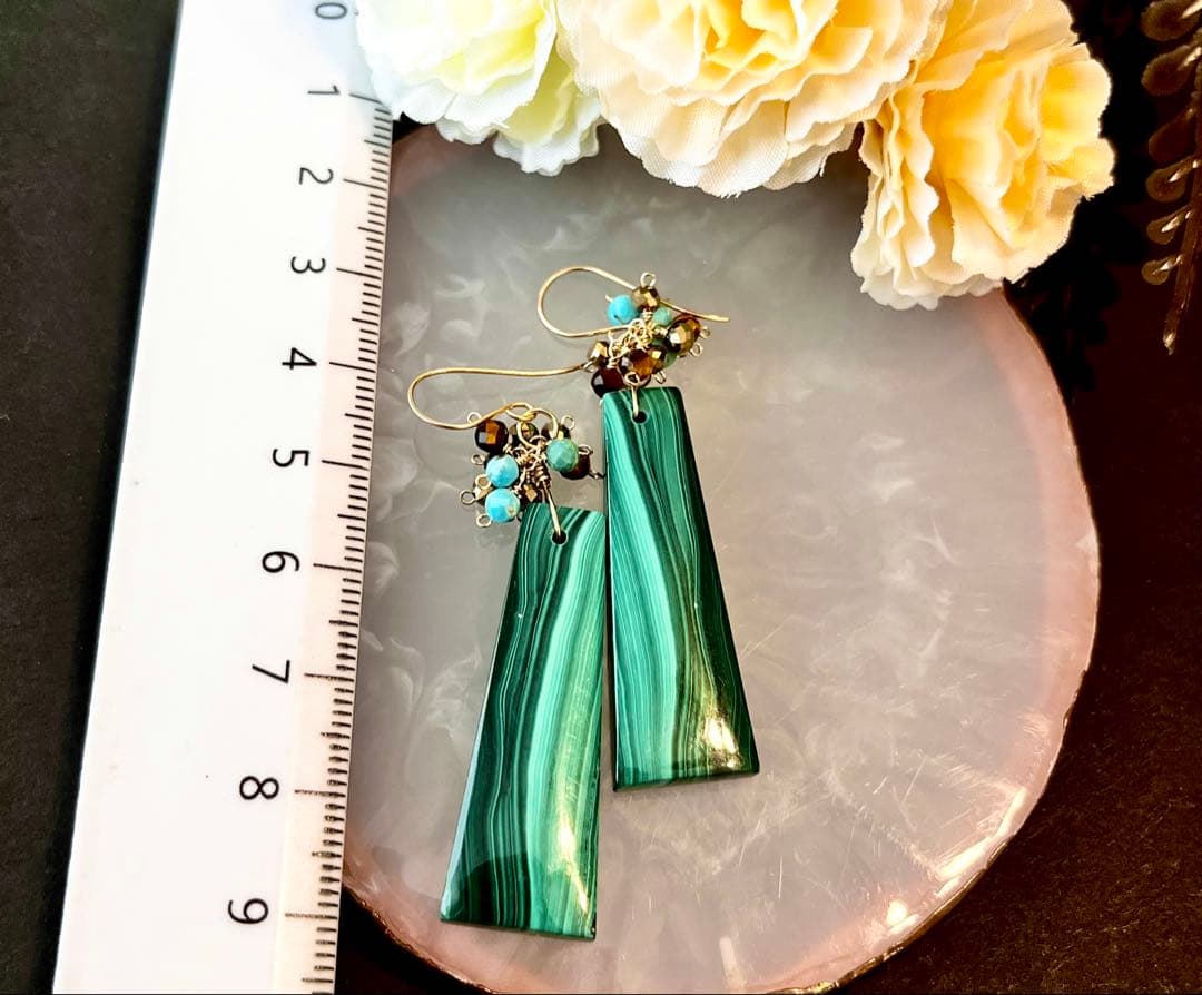 14kgfマラカイトのロングピアスです