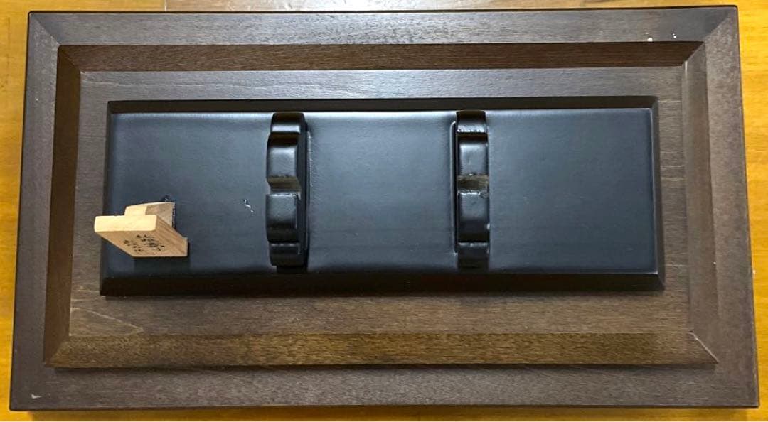 純銀　富士　扇面富士　4号　武比古作　ガラスケース入り