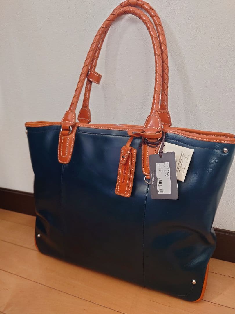 未使用✨キーファーノイ★Ciao チャオ★レザー★トートバッグ★ネイビー