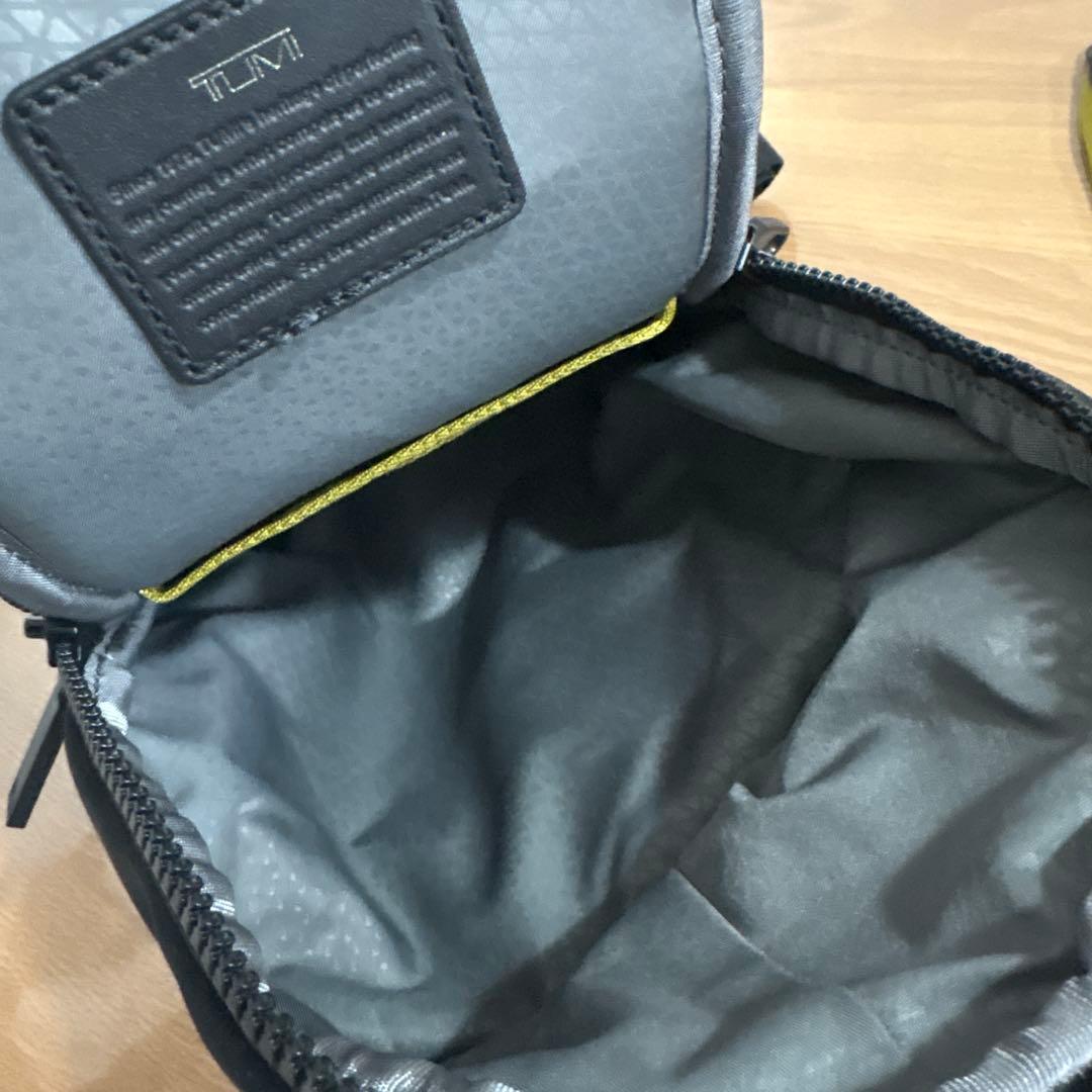 tumi トゥミ　TAHOE ボーズマン ボディバッグ　美品