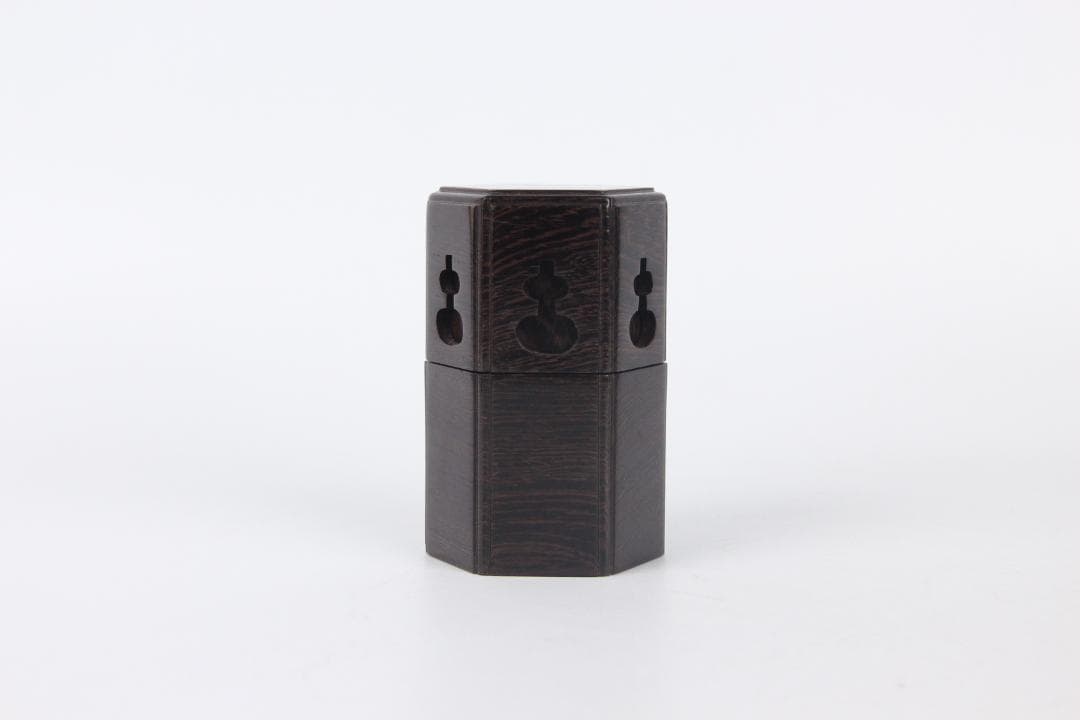 昇斎　作　鉄刀木 葫蘆形透かし 莨入 茶入　共箱 ED1-8