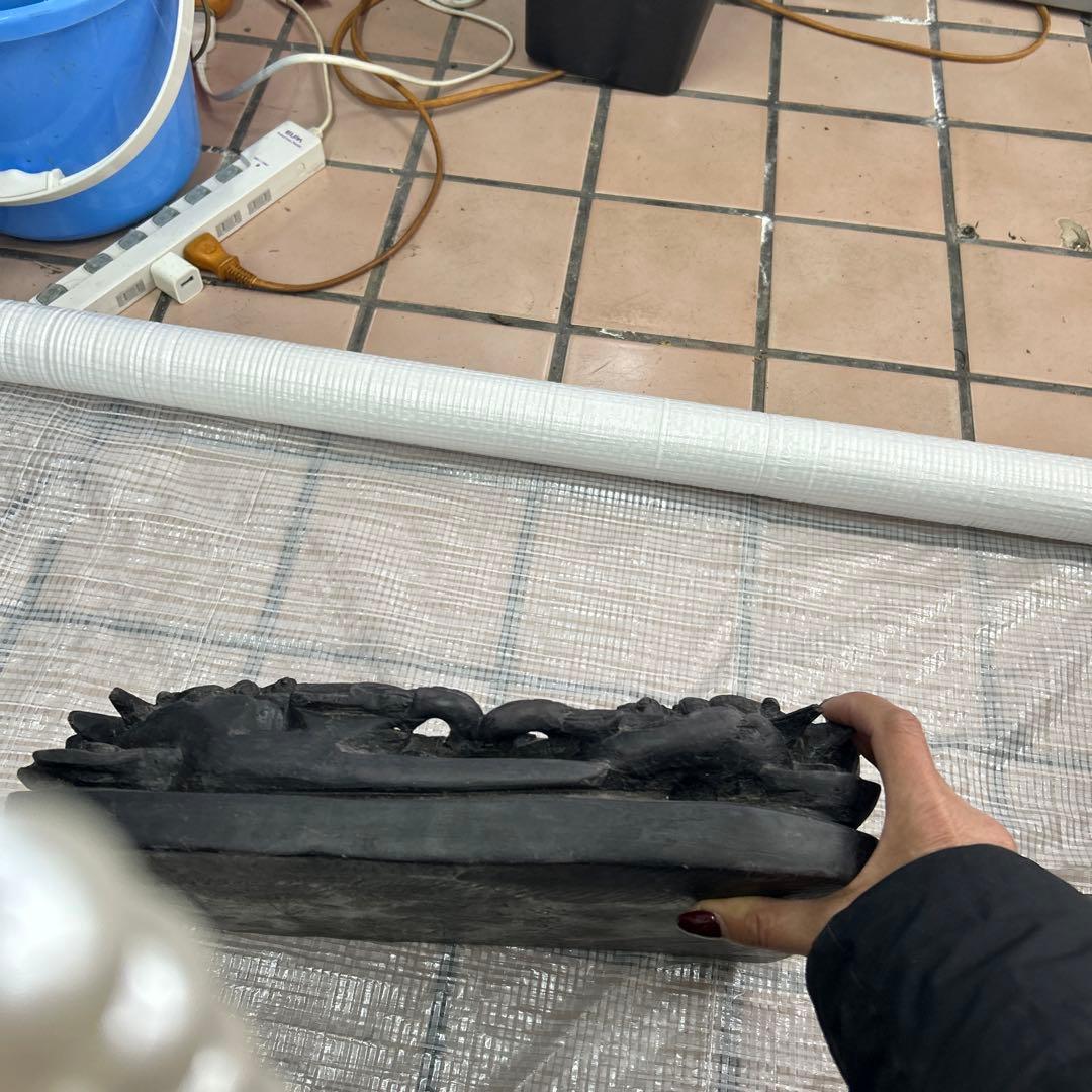 蔵出し　骨董　龍手彫り硯　水岩石如神　蔵之房珍