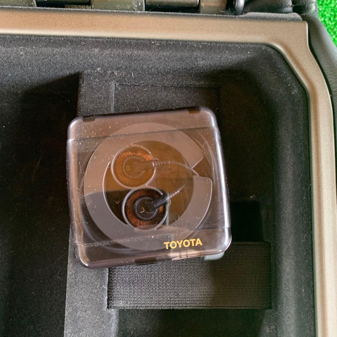 シーマくん　セルシオ　純正リアセンターコンソールスイッチ付き　中古品