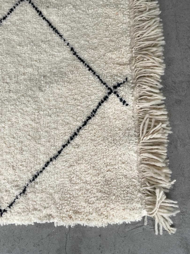 【Vintage Rug】184cm ×153cm　ベニワレン　ベルベル人