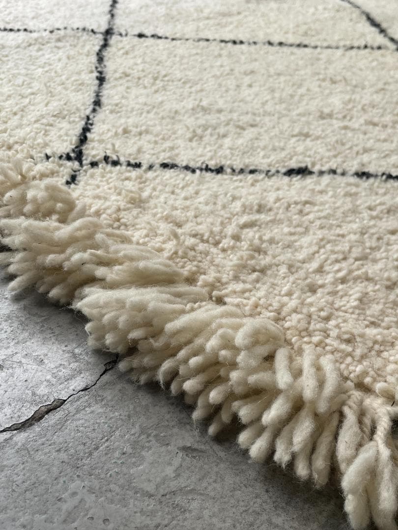【Vintage Rug】184cm ×153cm　ベニワレン　ベルベル人