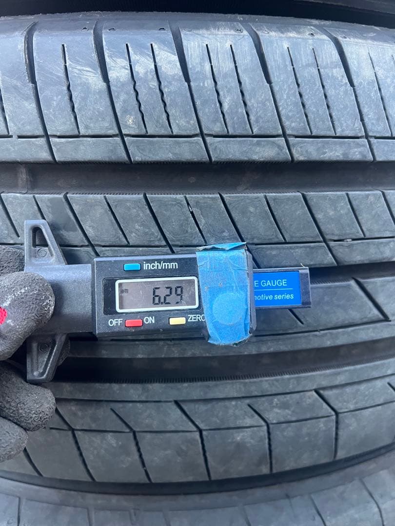 トーヨータイヤ　トランパス lu2 225/55r18 23年製