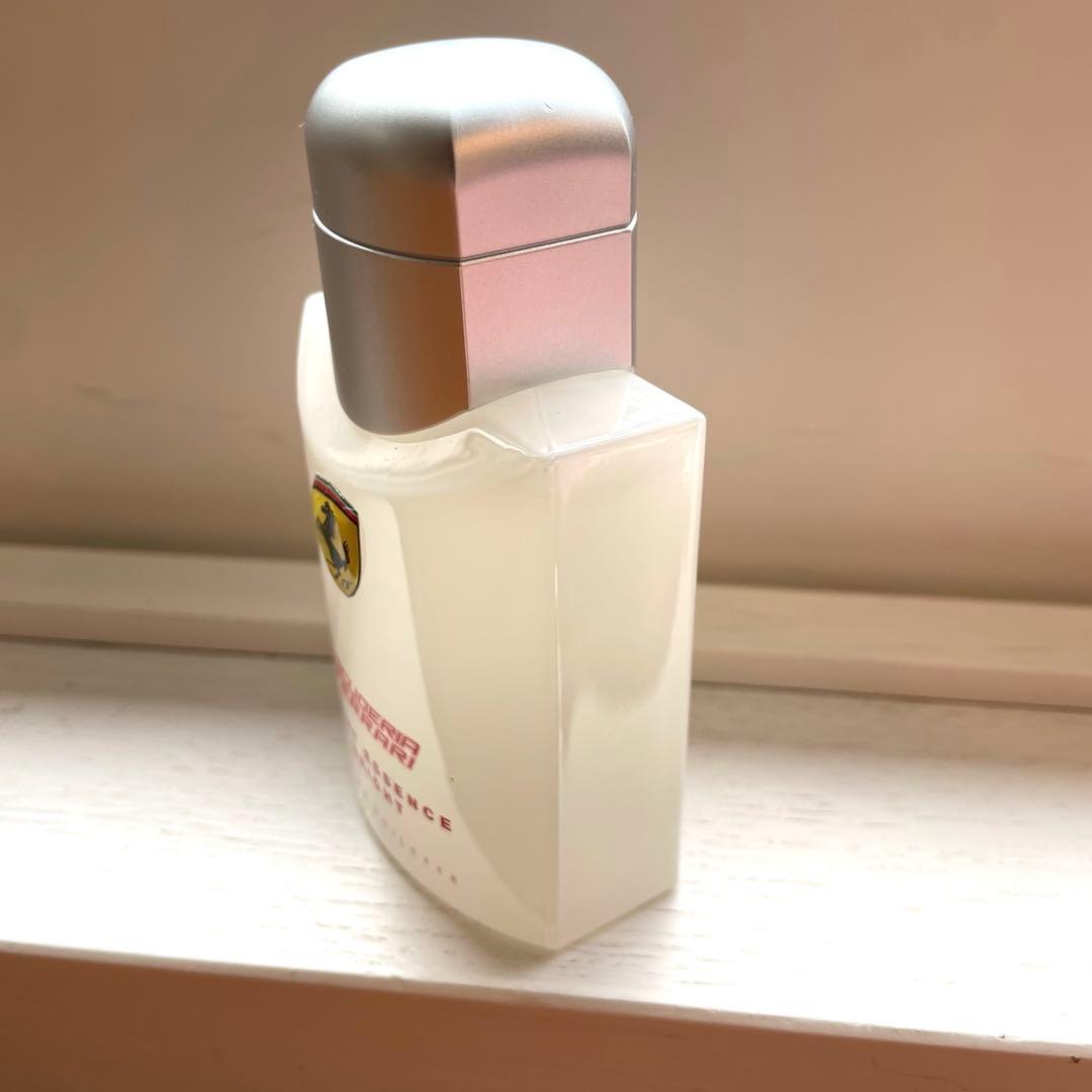 フェラーリ　ライトエッセンスブライトオードトワレ　75ml