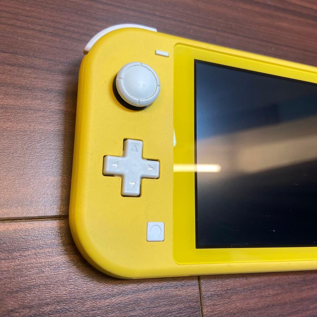 ニンテンドー Switch Lite 本体 イエロー ほぼ新品 5732