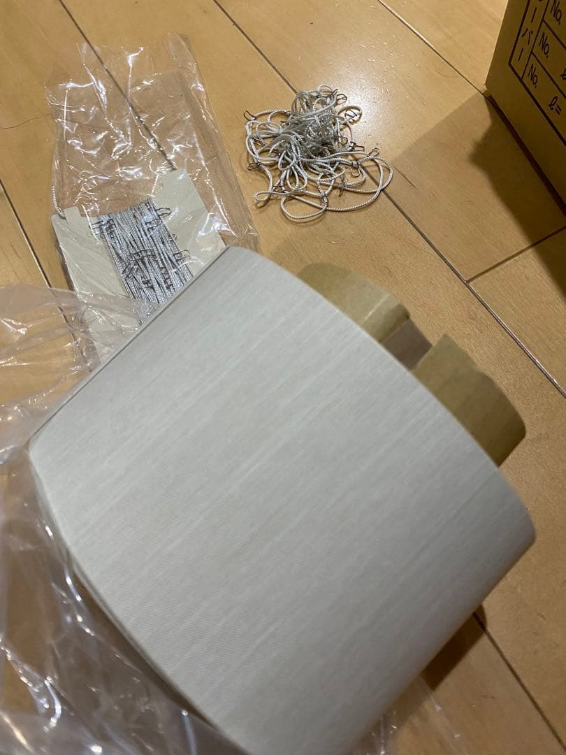 バーチカルブラインド　ニチベイ　新品　ルーバーのみ　縦型ブラインド