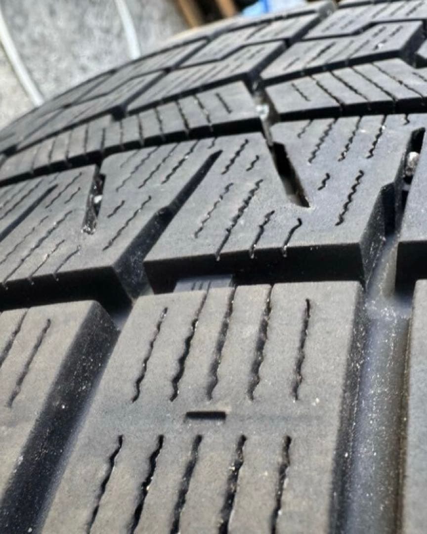 ① ゆぅ　ヨコハマ ice GUARD ig70 225/45R17
