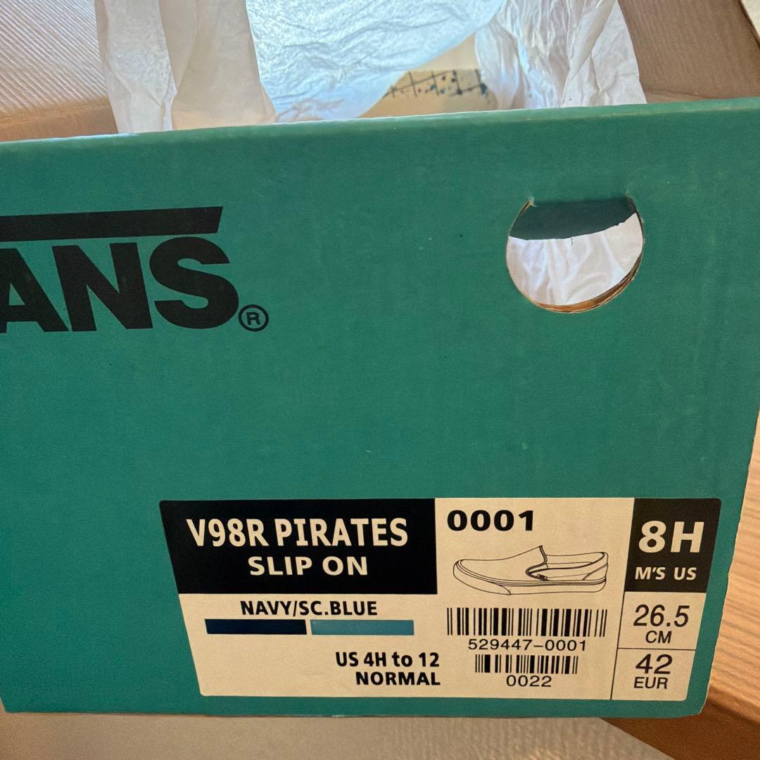 靴 VANS SLIP ON PIRATES