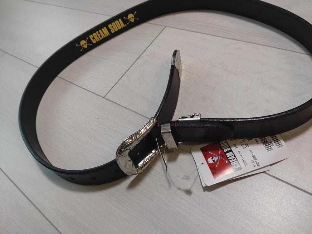 クリームソーダ CSベルト未使用 ロカビリー 黒革赤ステッチ ピンクドラゴン
