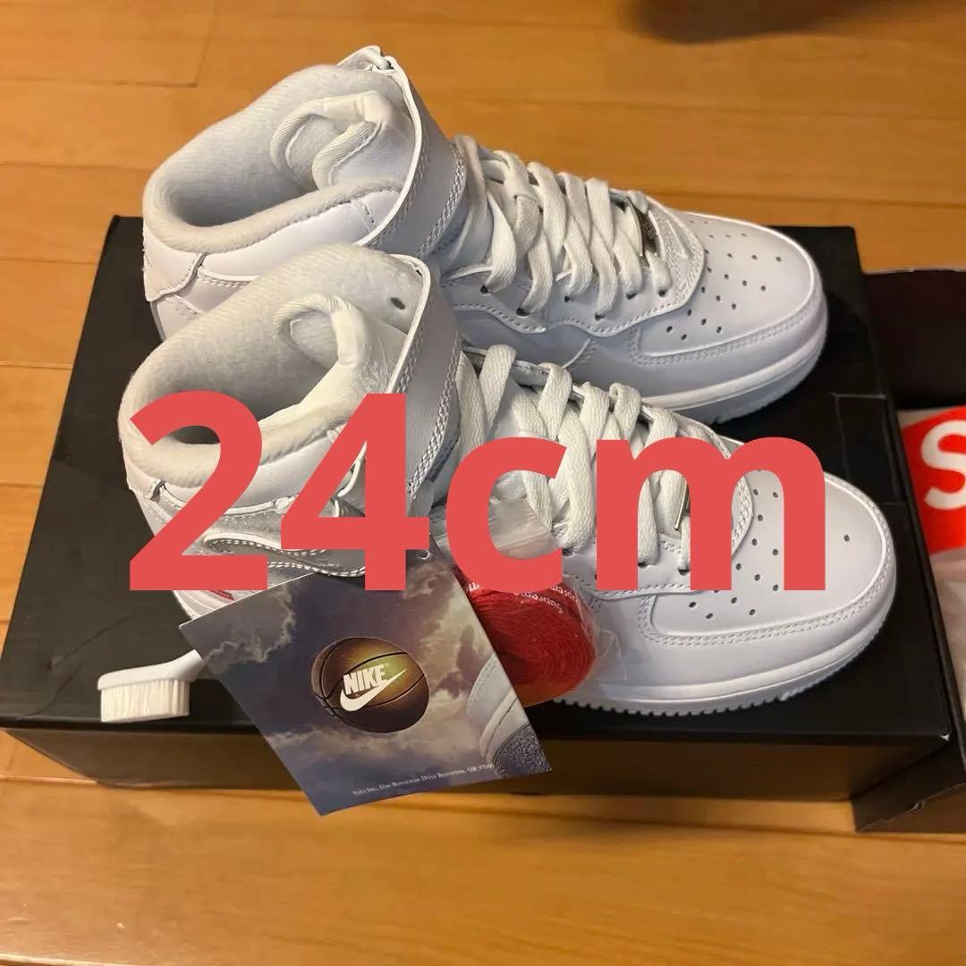 Nike Air Force 1 Supreme mid ホワイト