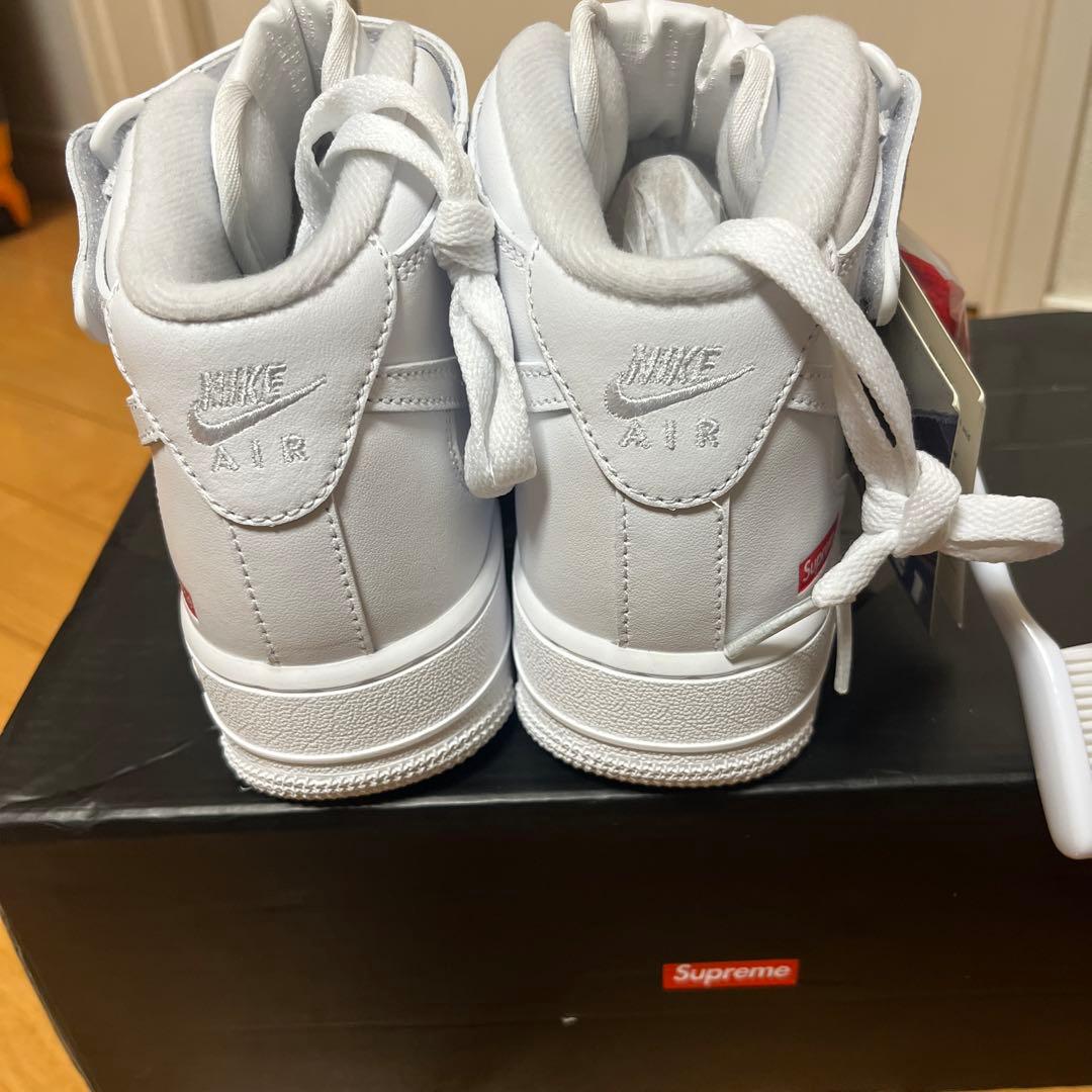 Nike Air Force 1 Supreme mid ホワイト
