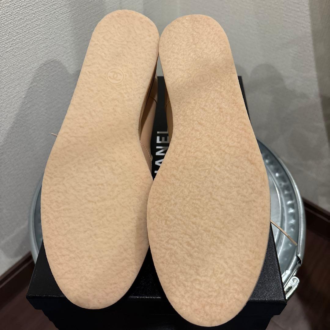 CHANEL ベージュ/黒 レースアップスニーカー37サイズ