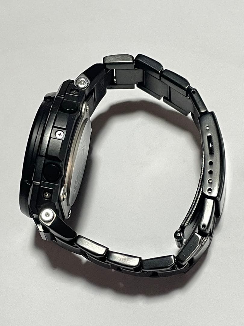 G-SHOCKブラックメタルバンド腕時計電波ソーラーGST-W300 G