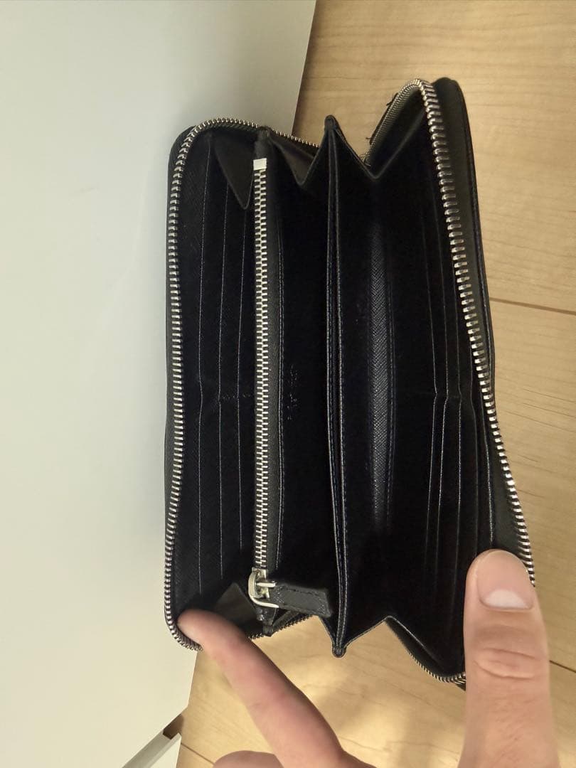 PRADA レザー 長財布