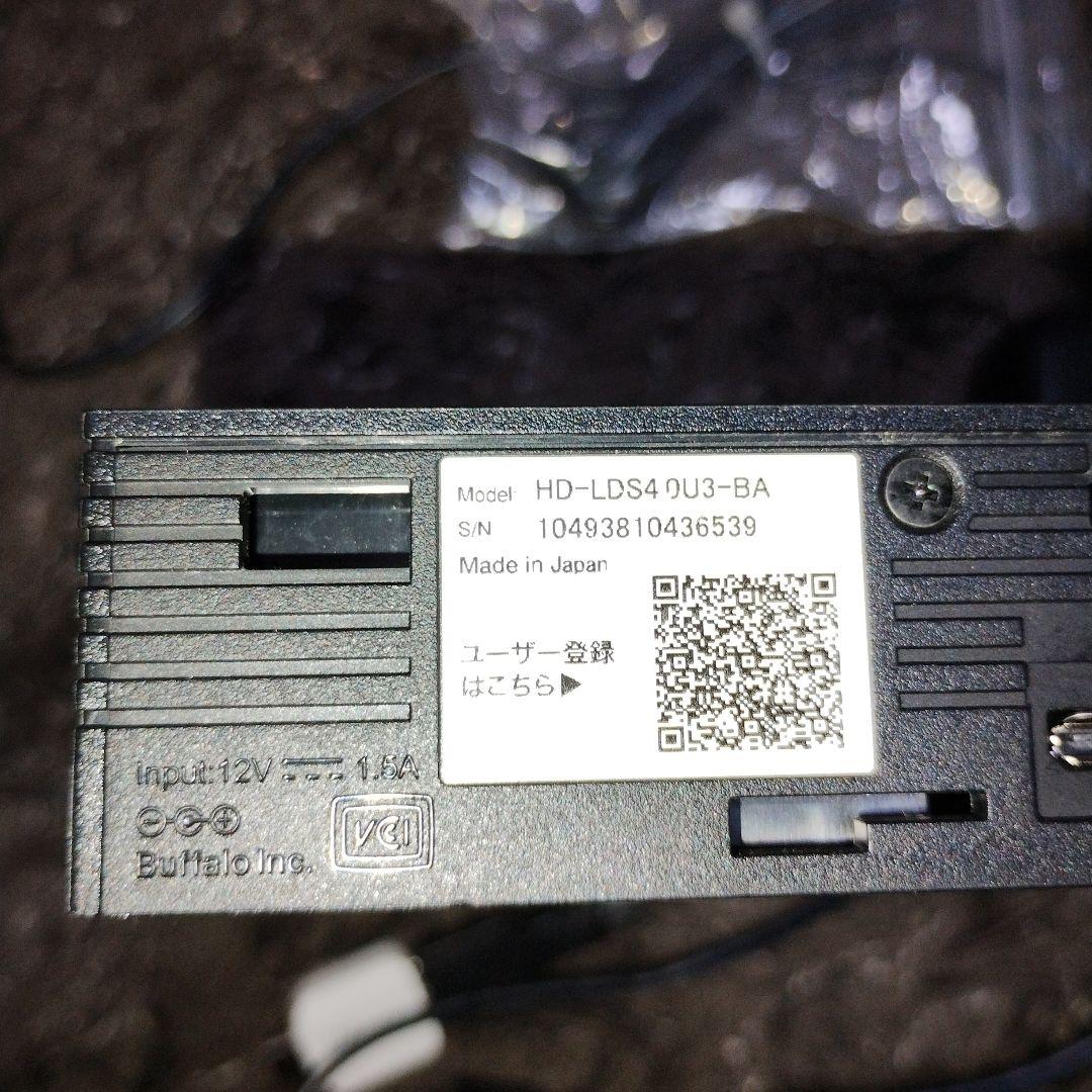 BUFFALO NAS 4TB ブラック 本体とケーブル