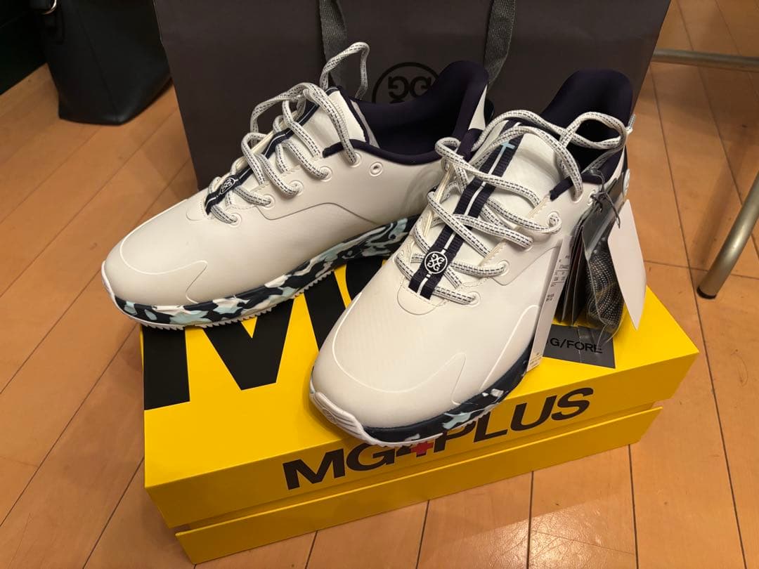 G/FOREジーフォアMG+PLUS ゴルフシューズ ホワイト　値下げ交渉可能