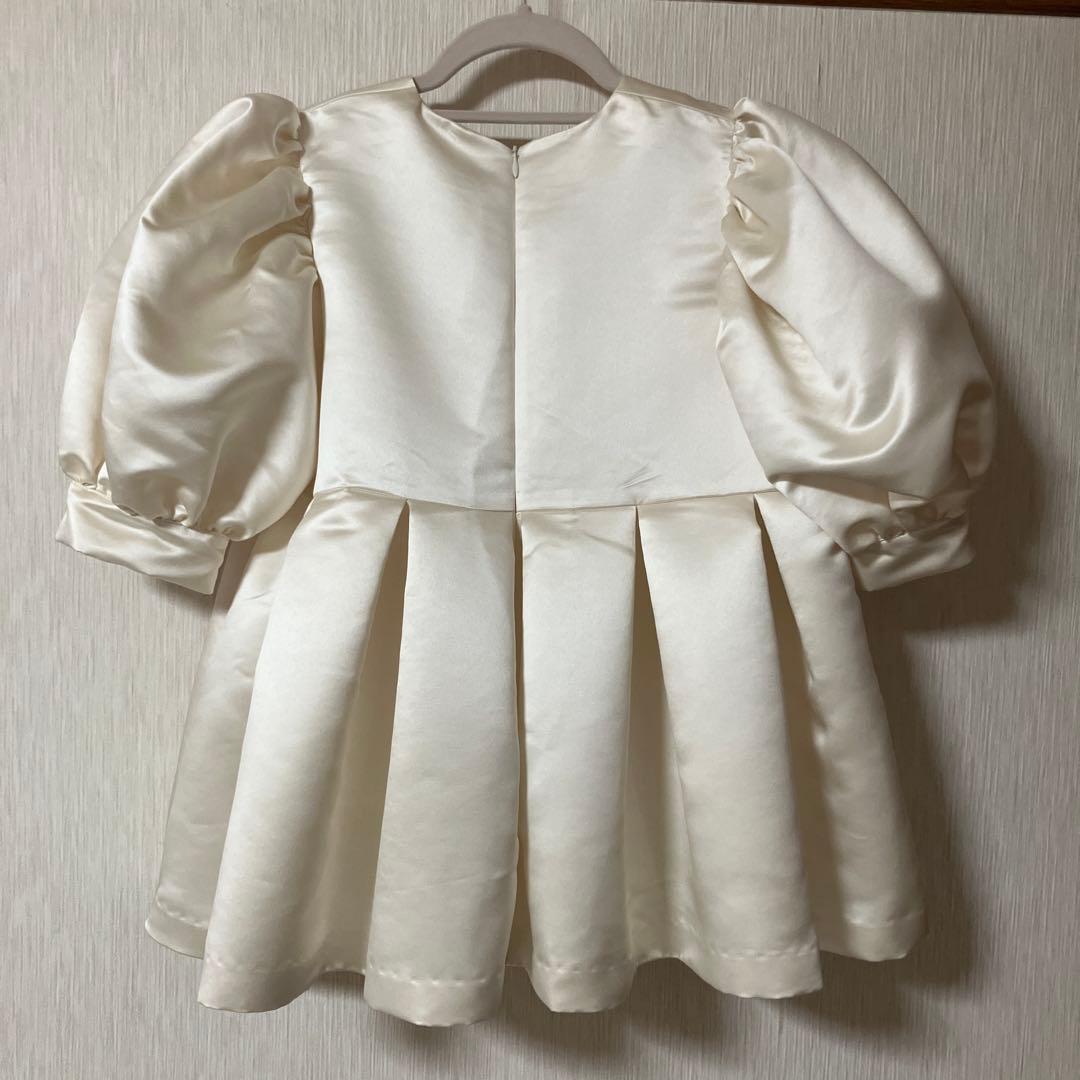 お値下げしました❣️bitnabiぽわん袖サテントップス